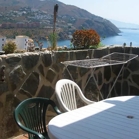 公寓 Lovely Apt, Big Terrace, Summer Pool, Wifi